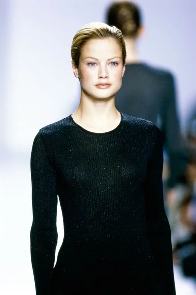 Look 30